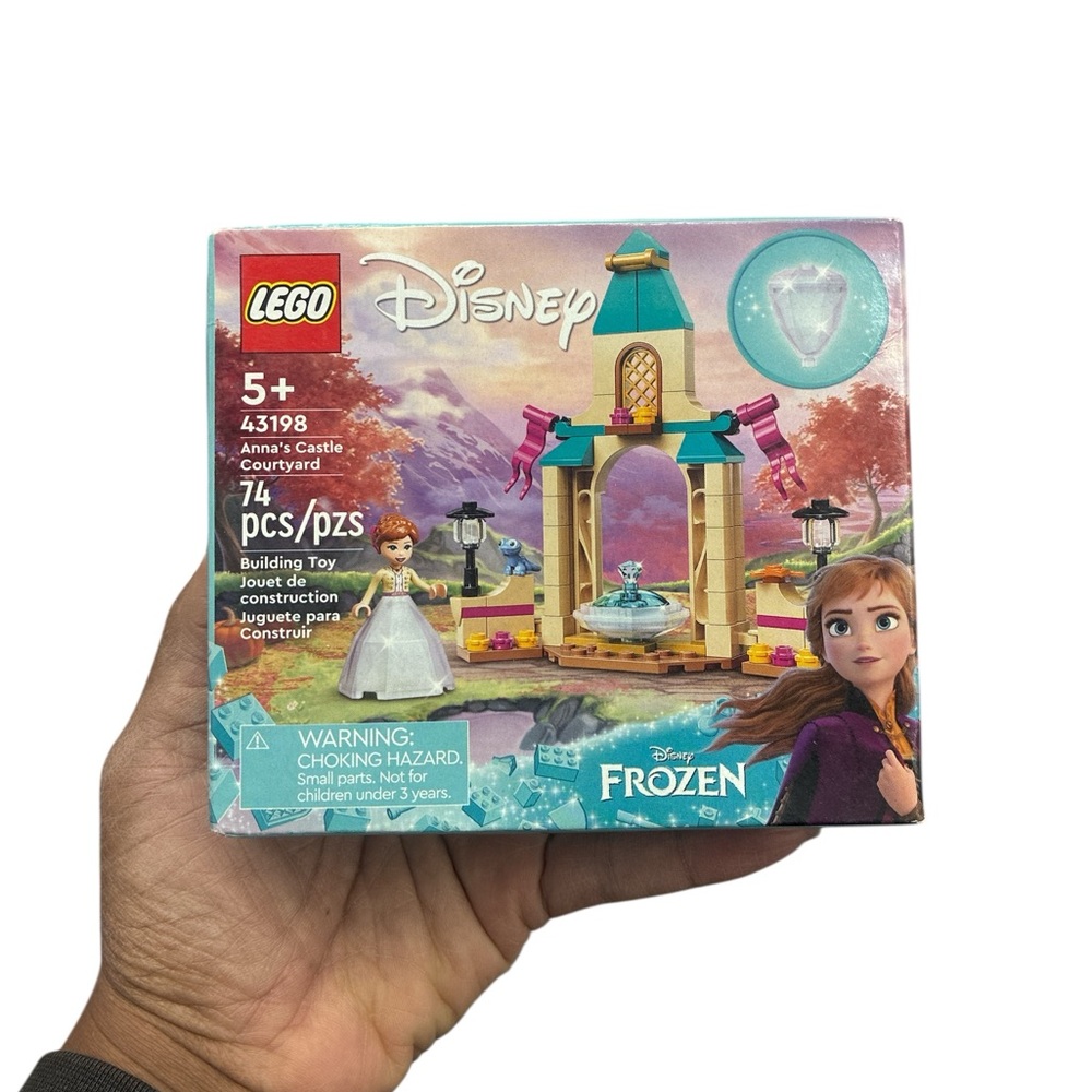 LEGO Disney Frozen Anna's Courtyard Set - Blue and Tan